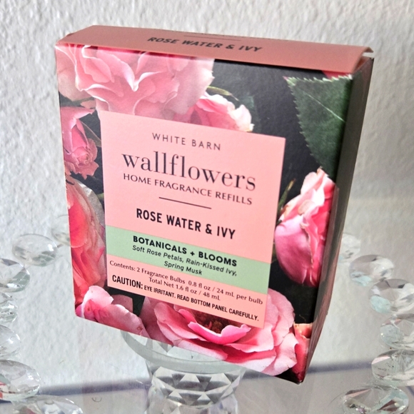 Rose Water & Ivy Bath and Body Works Wallflowers Refill 2-Pack - Picture 4 of 5